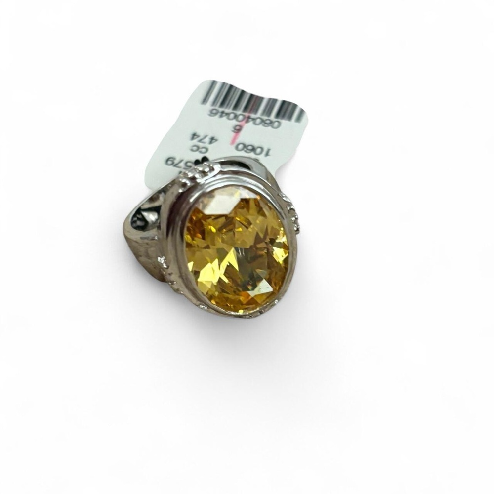 Express Silver Ring with Yellow Gemstone